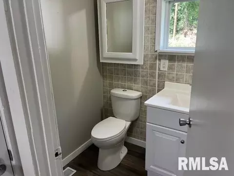 609 N Columbia Ave, Springfield, IL 62702 photo 8