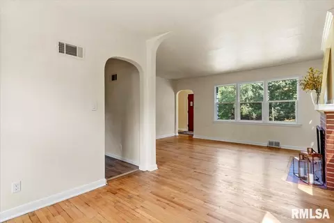 212 Black Ave, Springfield, IL 62702 photo 13
