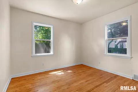 212 Black Ave, Springfield, IL 62702 photo 17