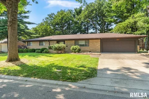 21 Inverness Rd, Springfield, IL 62704