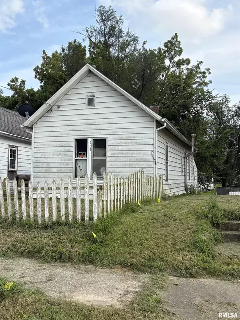204 Locust St, Quincy, IL 62301