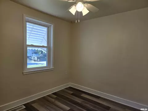 Bedroom - 3324 S 2nd St, Springfield, IL 62703 photo 2 of 3