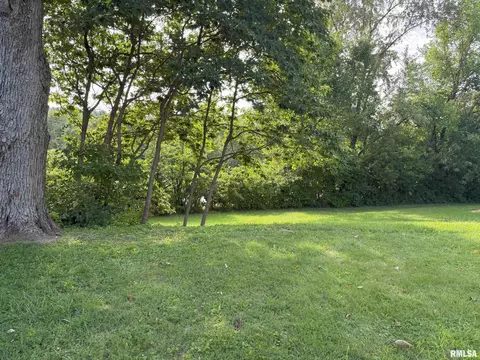 Exterior - 17 Lilac Ln, Springfield, IL 62702 photo 3 of 3