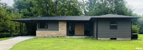 420 Caldwell St, Jacksonville, IL 62650