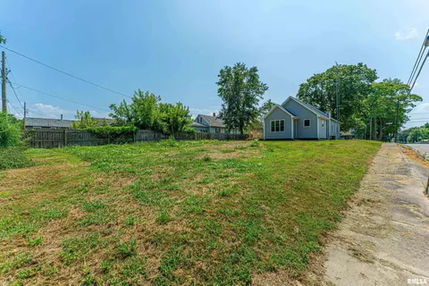 660 6th St, Lincoln, IL 62656 photo 21