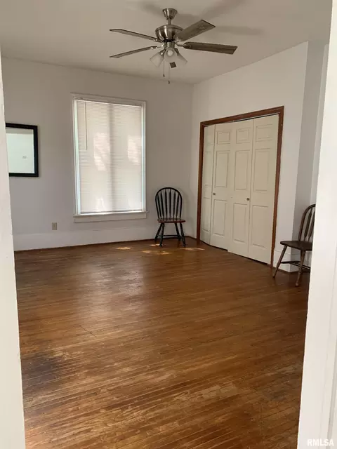 914 N 5th Street St, Springfield, IL 62702 photo 7