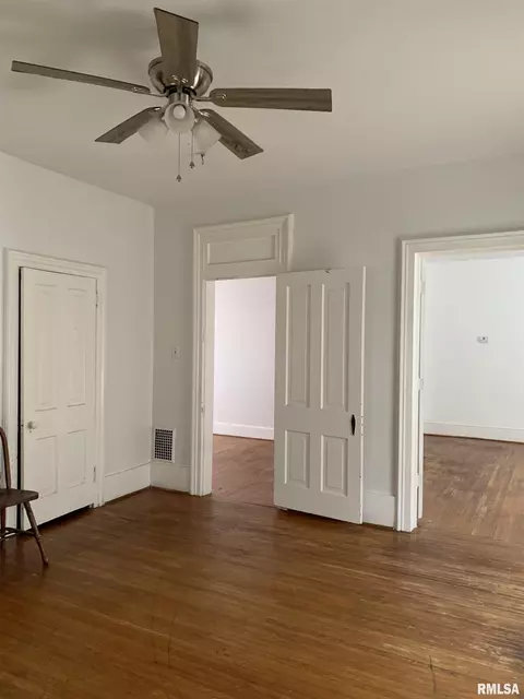 914 N 5th Street St, Springfield, IL 62702 photo 2