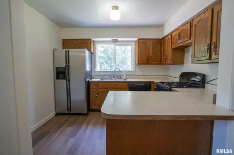 1521 N 3rd St, Springfield, IL 62702 photo 10