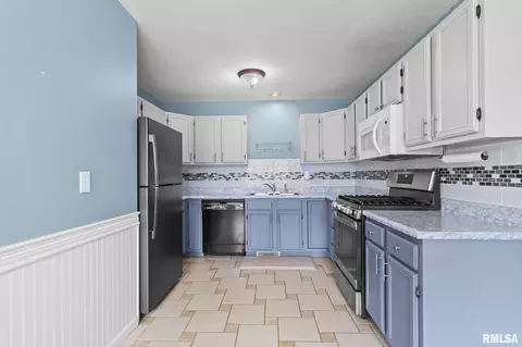 2905 Dunwich Ave, Springfield, IL 62702 photo 9