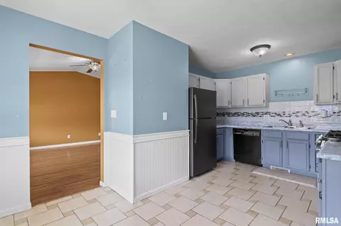 2905 Dunwich Ave, Springfield, IL 62702 photo 8