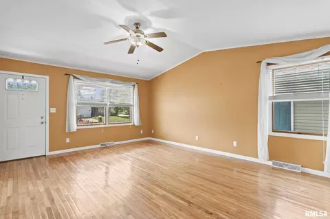 2905 Dunwich Ave, Springfield, IL 62702 photo 4