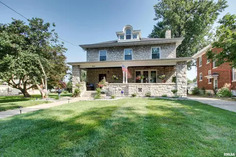 2025 Maine St, Quincy, IL 62301