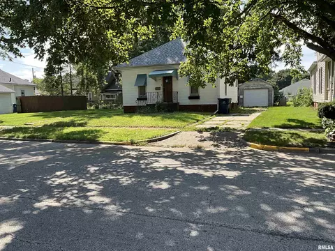 228 S C St, Monmouth, IL 61462