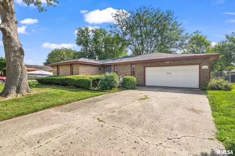 212 Golf Rd, Springfield, IL 62704