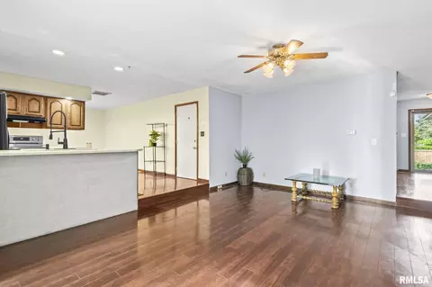 212 Golf Rd, Springfield, IL 62704 photo 8