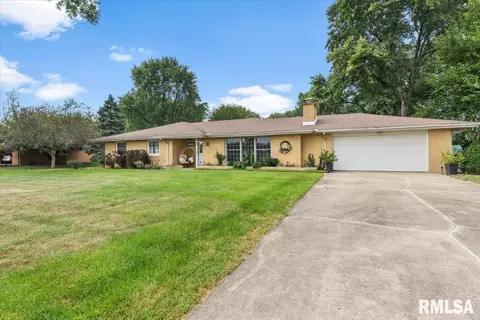 1027 Hoechester Rd, Springfield, IL 62712 photo 3