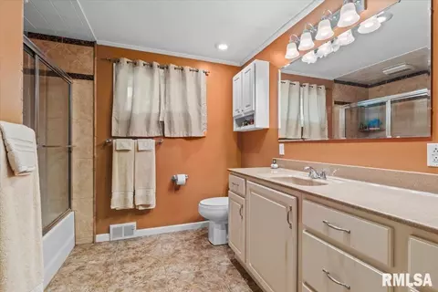 1027 Hoechester Rd, Springfield, IL 62712 photo 13