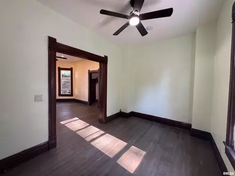 305 E Washington St, Avon, IL 61415 photo 16
