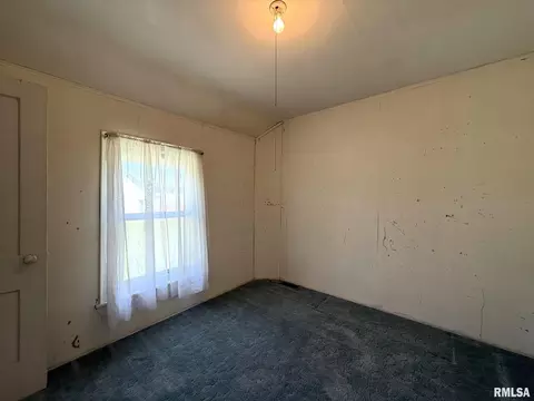 Bedroom - 124 S Joy St, Oneida, IL 61467 photo 10 of 13