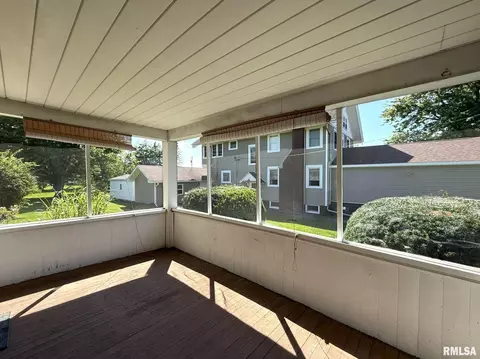 Exterior - 124 S Joy St, Oneida, IL 61467 photo 3 of 13