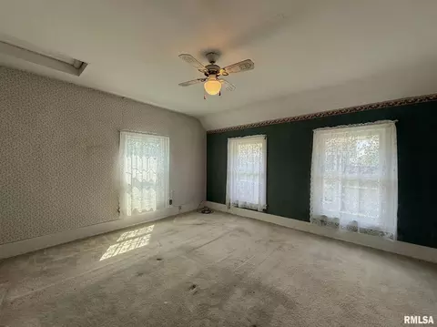 Bedroom - 124 S Joy St, Oneida, IL 61467 photo 9 of 13