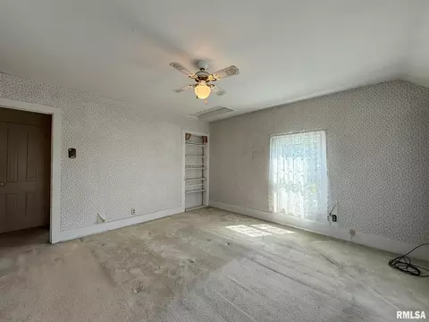 Bedroom - 124 S Joy St, Oneida, IL 61467 photo 6 of 13