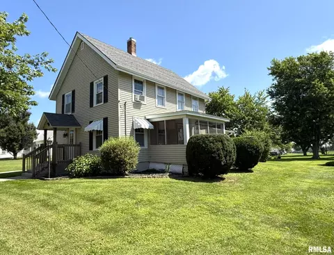 Exterior - 124 S Joy St, Oneida, IL 61467 photo 1 of 13