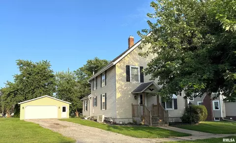 124 S Joy St, Oneida, IL 61467