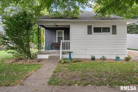 522 S Church St, Virden, IL 62690