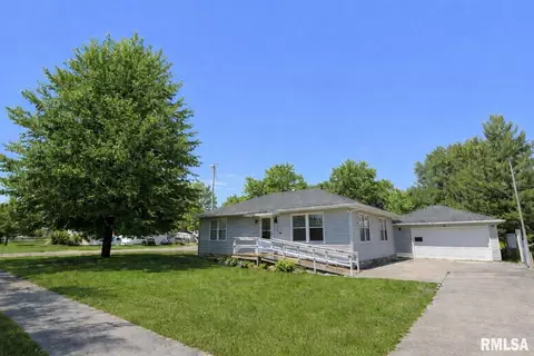 390 S Jefferson St, Roseville, IL 61473