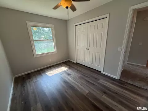 806 N Springfield Rd, Athens, IL 62613 photo 19