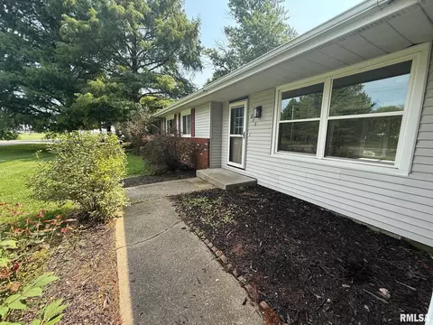 806 N Springfield Rd, Athens, IL 62613 photo 28