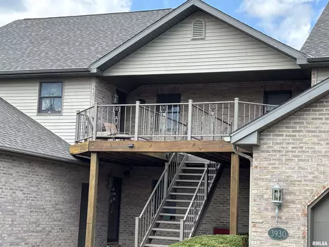 3926 Abbey Ridge Ct, Quincy, IL 62305