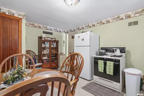 1821 S Pasfield St, Springfield, IL 62704 photo 10