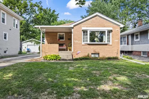1821 S Pasfield St, Springfield, IL 62704