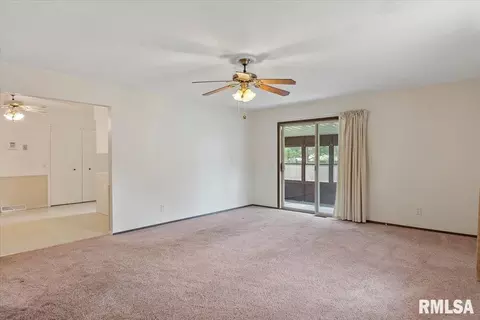 Living - 2708 Delaware Dr, Springfield, IL 62702 photo 2 of 4