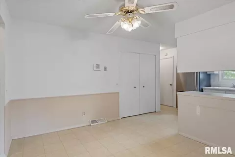 Other - 2708 Delaware Dr, Springfield, IL 62702 photo 4 of 9