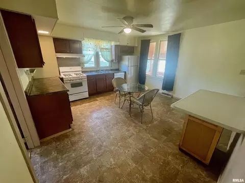 Kitchen - 1022 Sheldon St, Cornland, IL 62519 photo 1 of 2