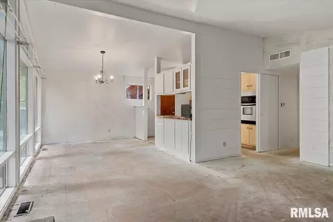 Other - 122 Circle Dr, Springfield, IL 62703 photo 2 of 3
