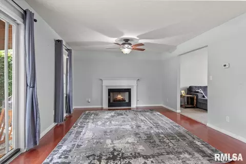 3700 Viking Blvd, Springfield, IL 62712 photo 13