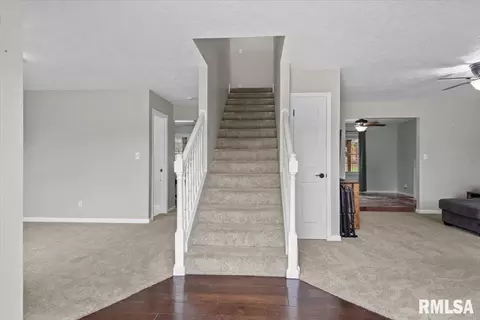 3700 Viking Blvd, Springfield, IL 62712 photo 5
