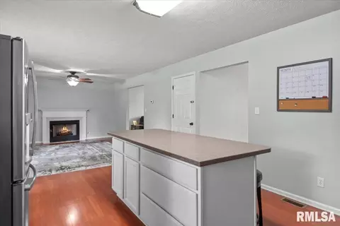3700 Viking Blvd, Springfield, IL 62712 photo 17