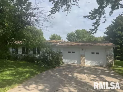5913 Ellington Rd, Quincy, IL 62305