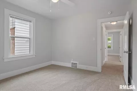 2033 S Spring St, Springfield, IL 62704 photo 16