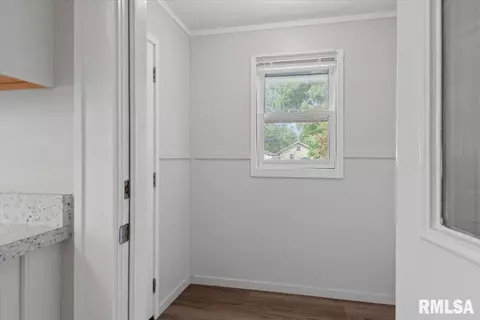 2033 S Spring St, Springfield, IL 62704 photo 14