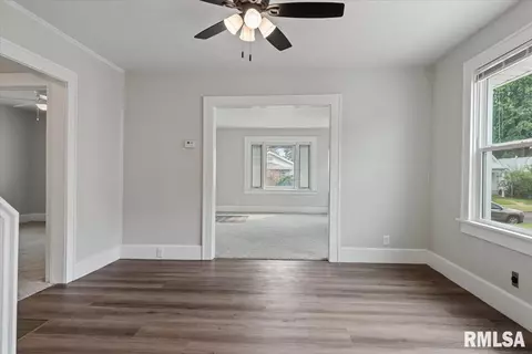 2033 S Spring St, Springfield, IL 62704 photo 9