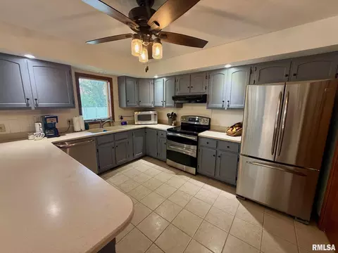 2512 Charlack Ave, Springfield, IL 62704 photo 11
