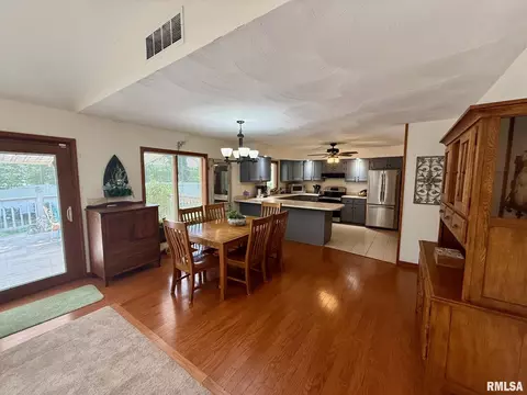 2512 Charlack Ave, Springfield, IL 62704 photo 13