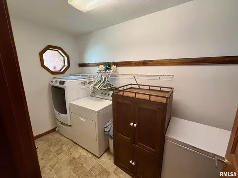 2512 Charlack Ave, Springfield, IL 62704 photo 33