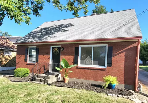 1325 Locust St, Quincy, IL 62301